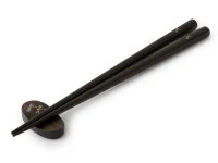 Essstäbchen Set Mit Ablage Tonbo, Ebenholz 4 Essstäbchen Set Mit Ablage Tonbo, Ebenholz – Bild 4