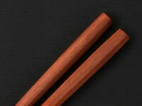 Japanische Essstäbchen Gokujyo Shitan, Rosenholz 4 Japanische Essstäbchen Gokujyo Shitan, Rosenholz – Bild 4